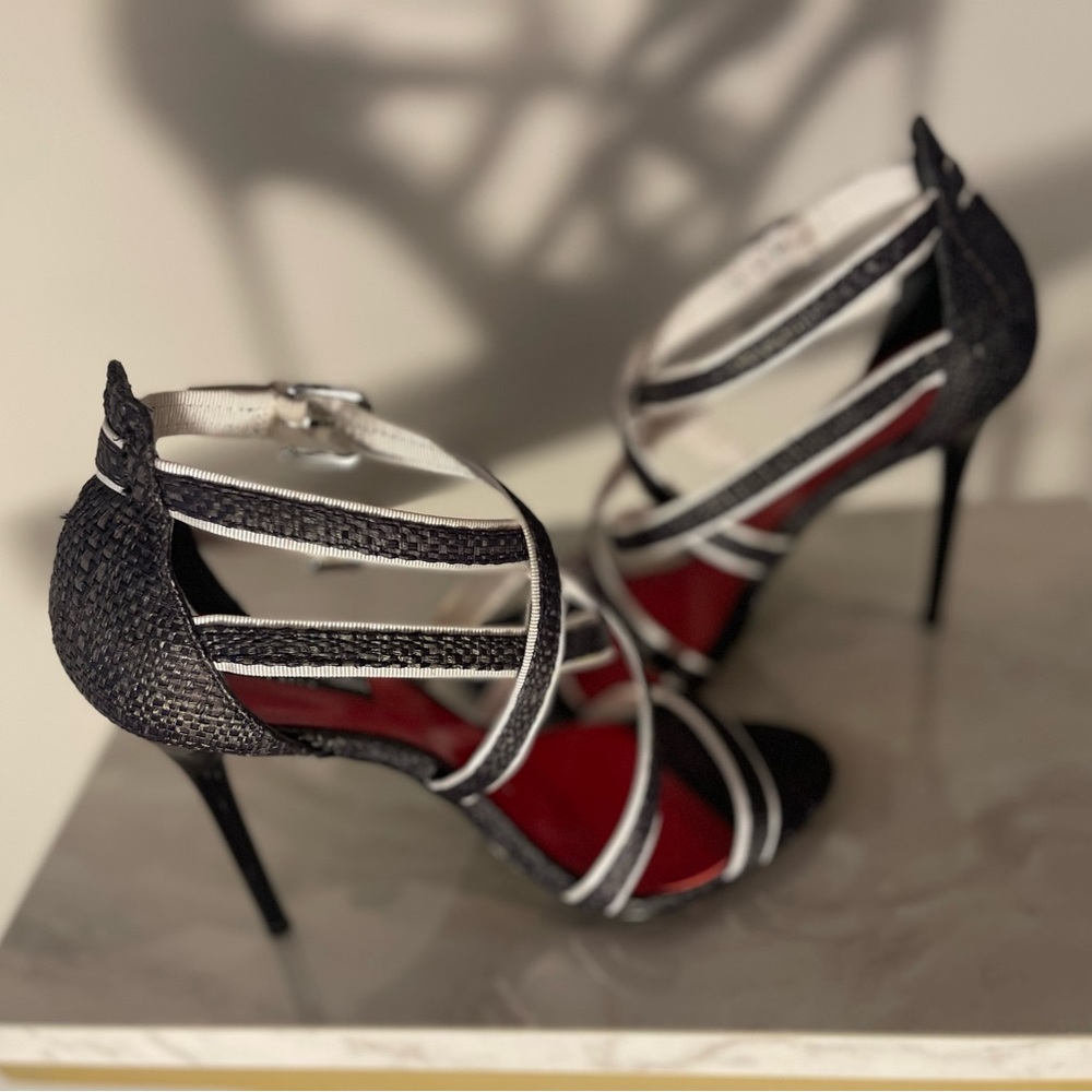 Charles Jourdan Size 8.5